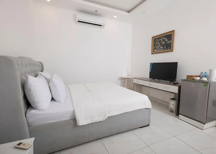 White Diamond Airport Hotel - Tsn